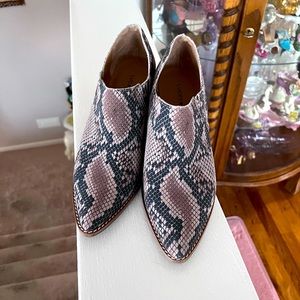 Lucky cowboy-style booties